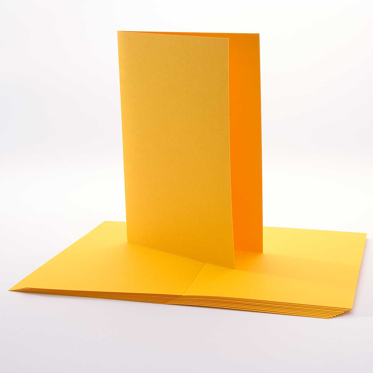 Amadeo · Edle Papiere · Mango